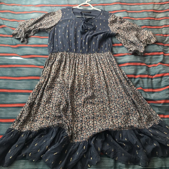 Dress Large, never used - Picture 1 of 2
